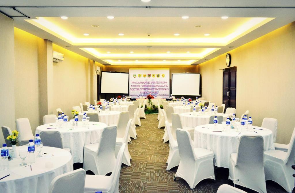 Lampion Hotel Solo Exterior photo
